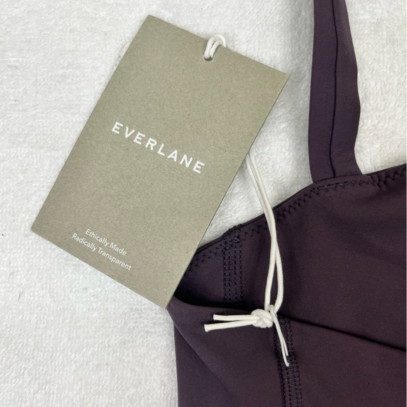 NWT Everlane The Perform Crossed Back Strap Cropped Top Eggplant Size XS - Picture 5 of 10